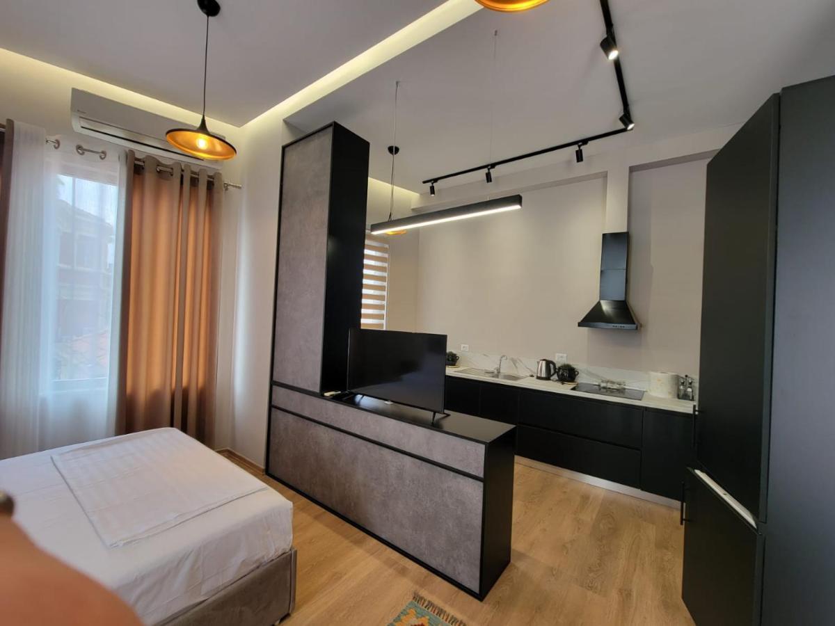 Berhami Studio Apartment Tirana Exterior photo